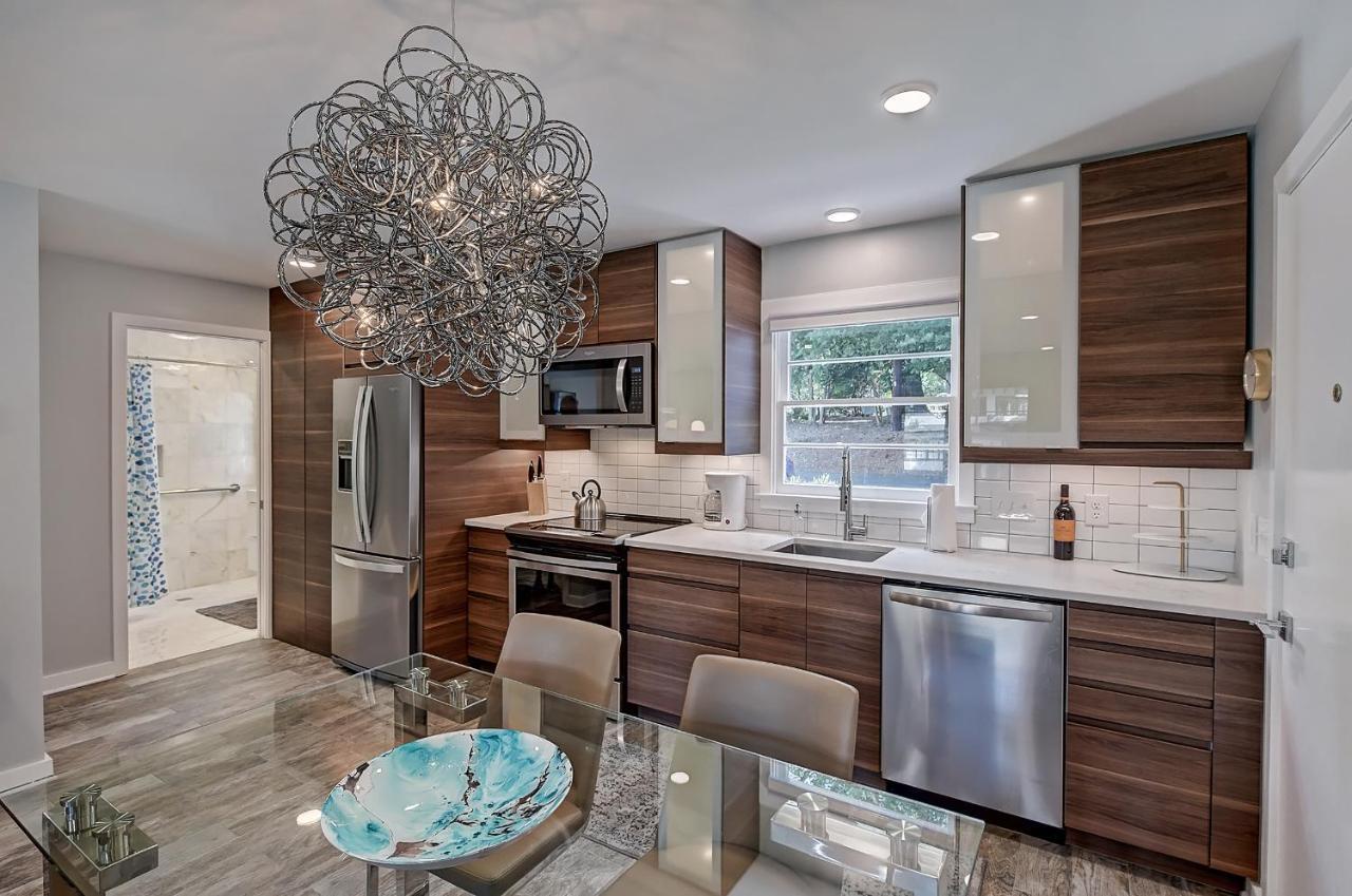 The Home Collection Clt: 510 Queens Charlotte Exterior photo
